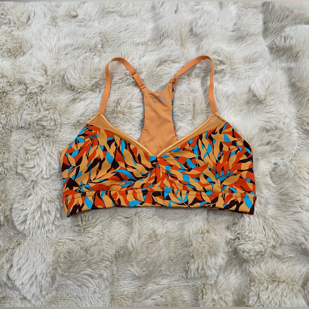 4 Sports Bras - Small - Picture 5 of 5